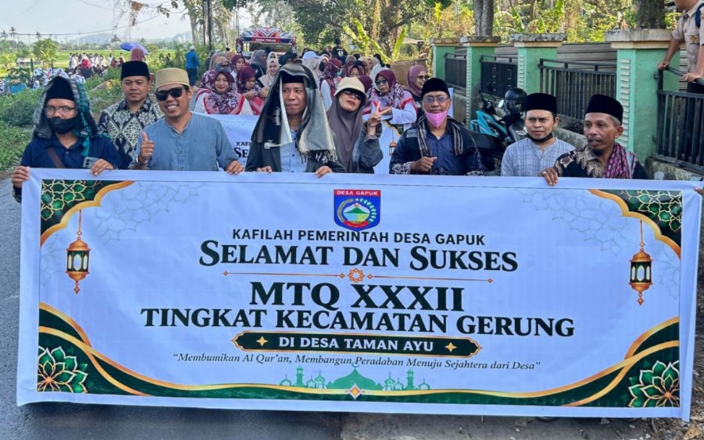 Pawai Ta’aruf MTQ XXXII Gerung Menggema, Desa Gapuk Tunjukkan Kekompakan